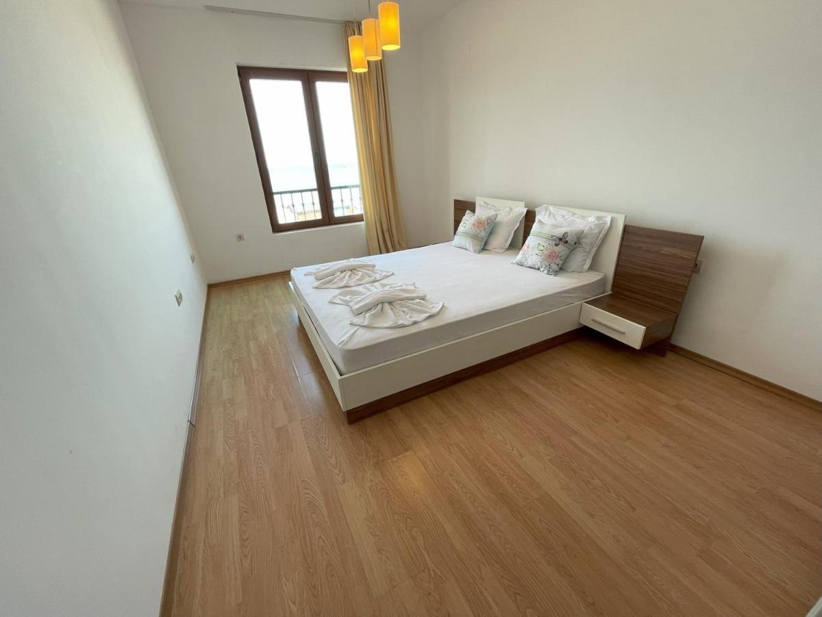 Menada Rocamar Apartments Tsarevo Exterior photo