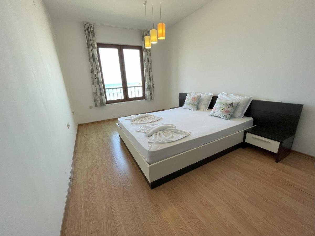Menada Rocamar Apartments Tsarevo Exterior photo