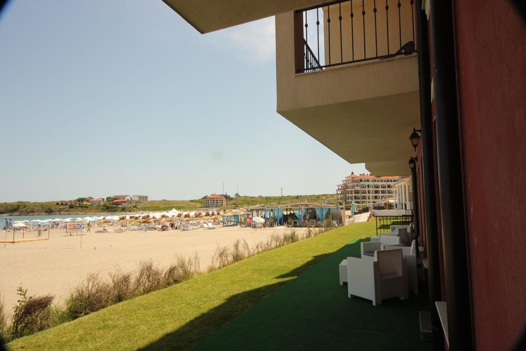 Menada Rocamar Apartments Tsarevo Exterior photo