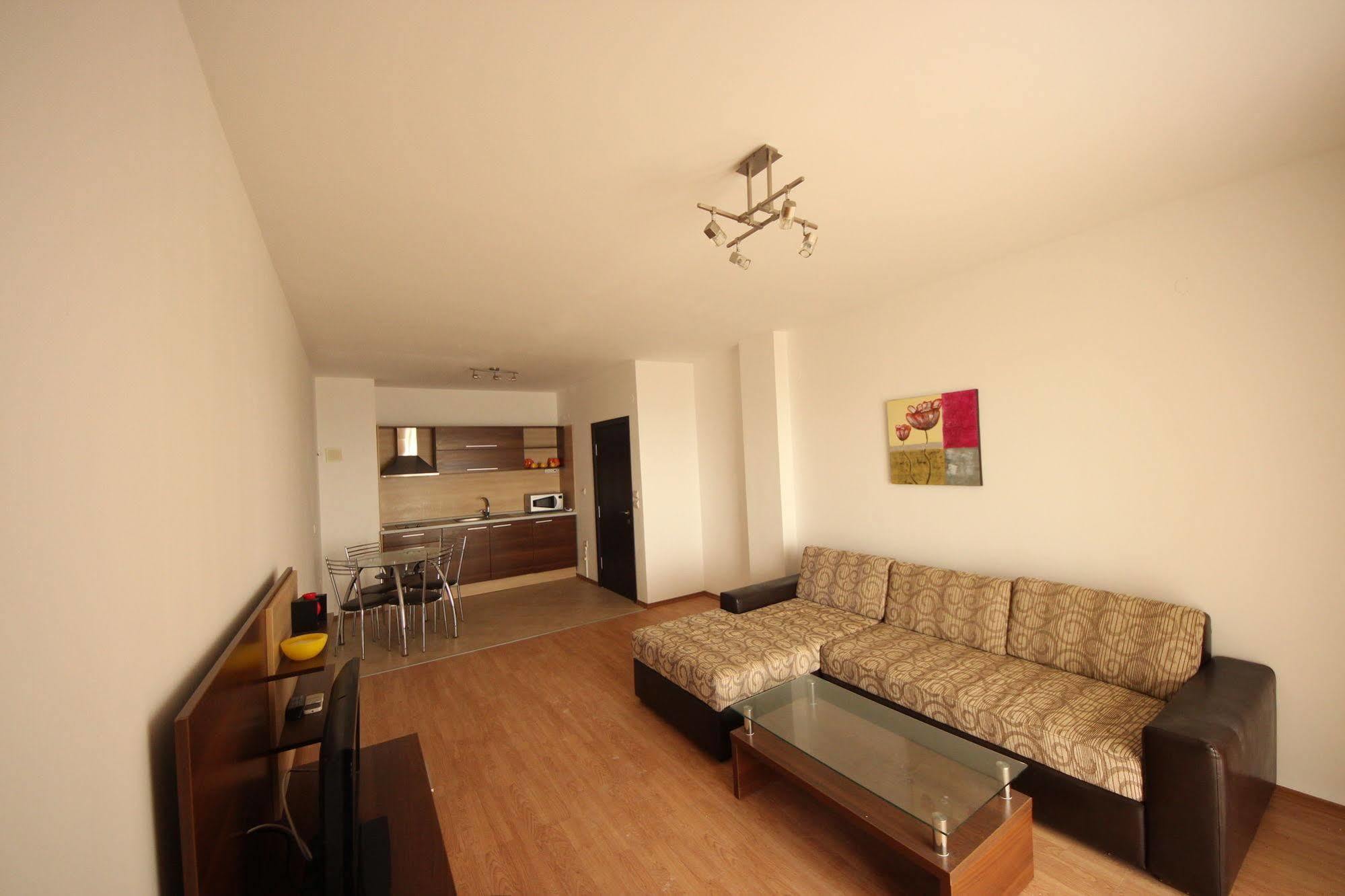Menada Rocamar Apartments Tsarevo Exterior photo